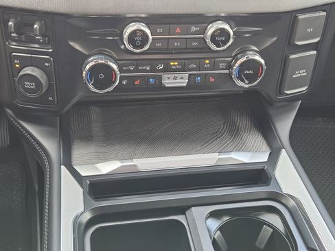 Used 2025 Ford F250 Platinum AWD/4WD image 20