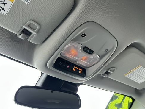 Used 2025 Chevrolet TrailBlazer LT w/ Convenience Package image 29