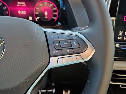 New 2026 Volkswagen Atlas Cross Sport SEL R-Line image 19