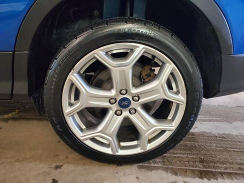 Used 2019 Ford Escape Titanium image 5