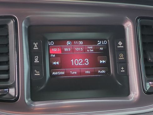 Used 2016 Dodge Challenger SXT RWD image 21