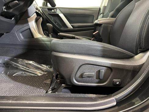 Used 2016 Subaru Forester 2.5i Premium w/ All-Weather Package AWD/4WD image 20