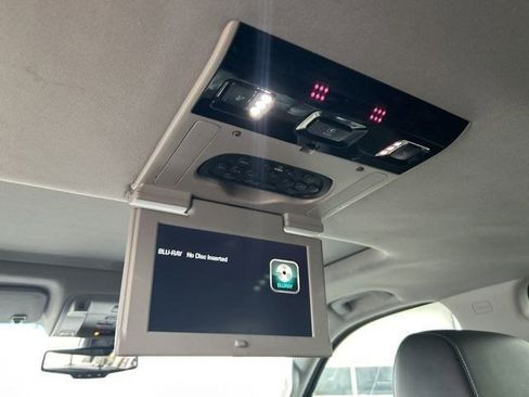 Used 2017 Chevrolet Suburban Premier image 35