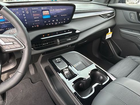 New 2026 Buick Enclave Sport Touring w/ Super Cruise Package image 20