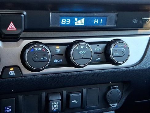 Used 2023 Toyota Tacoma TRD Sport image 14