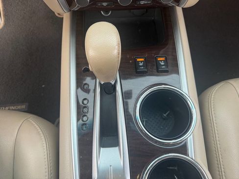 Used 2015 Nissan Pathfinder SL image 19