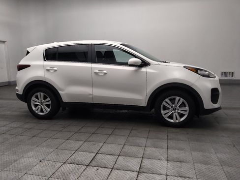 Used 2019 Kia Sportage LX FWD image 11
