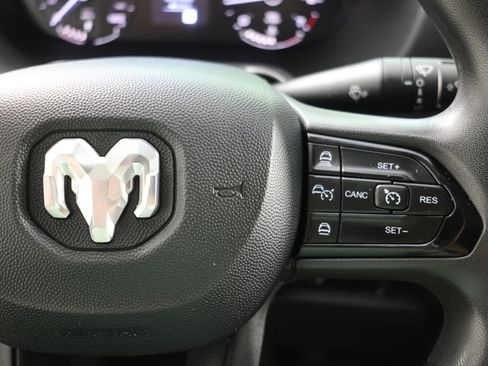 Used 2025 RAM ProMaster 2500 w/ Convenience Group FWD image 24