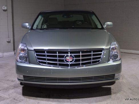 Used 2007 Cadillac DTS Luxury I w/ Trunk Convenience Package image 5