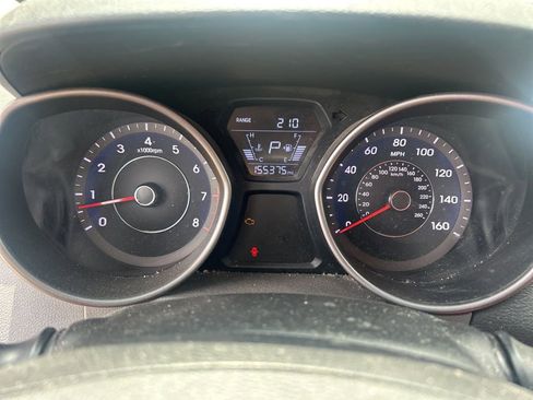 Used 2016 Hyundai Elantra Limited image 3