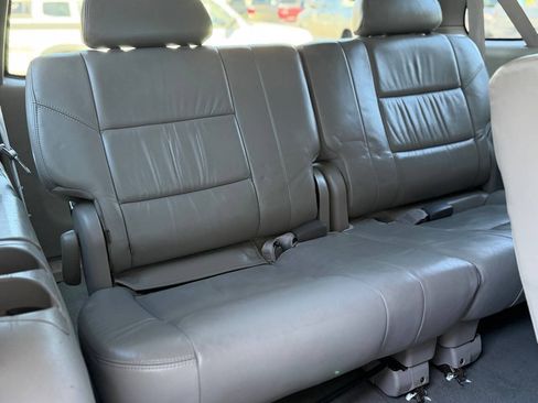 Used 2004 Toyota Sequoia Limited RWD image 57