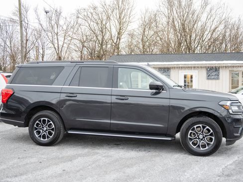 Used 2023 Ford Expedition Max XLT image 12
