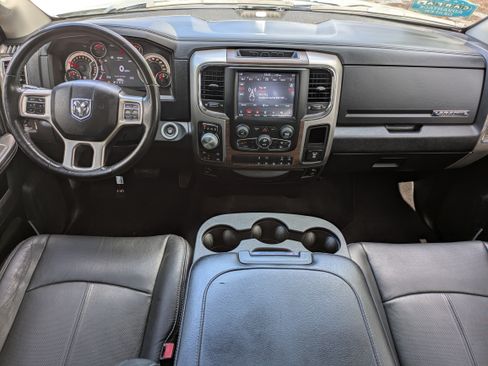 Used 2018 RAM 1500 Laramie w/ Convenience Group AWD/4WD image 15