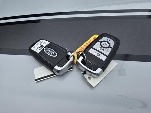 New 2025 Ford Maverick XLT w/ XLT Luxury Package image 30
