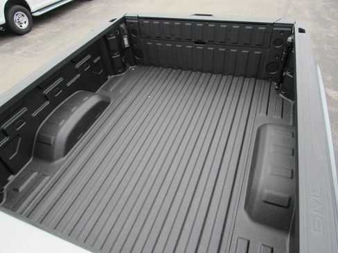 New 2025 GMC Sierra 2500 AT4 w/ AT4 Premium Plus Package image 32