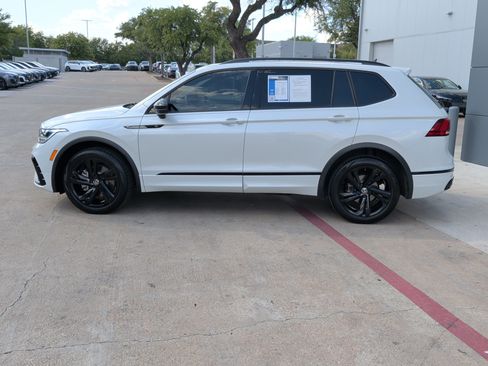 Used 2023 Volkswagen Tiguan SE R-Line FWD image 36