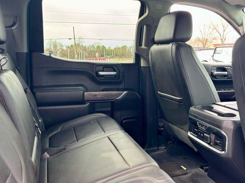Used 2020 Chevrolet Silverado 1500 LTZ w/ LTZ Convenience Package AWD/4WD image 12