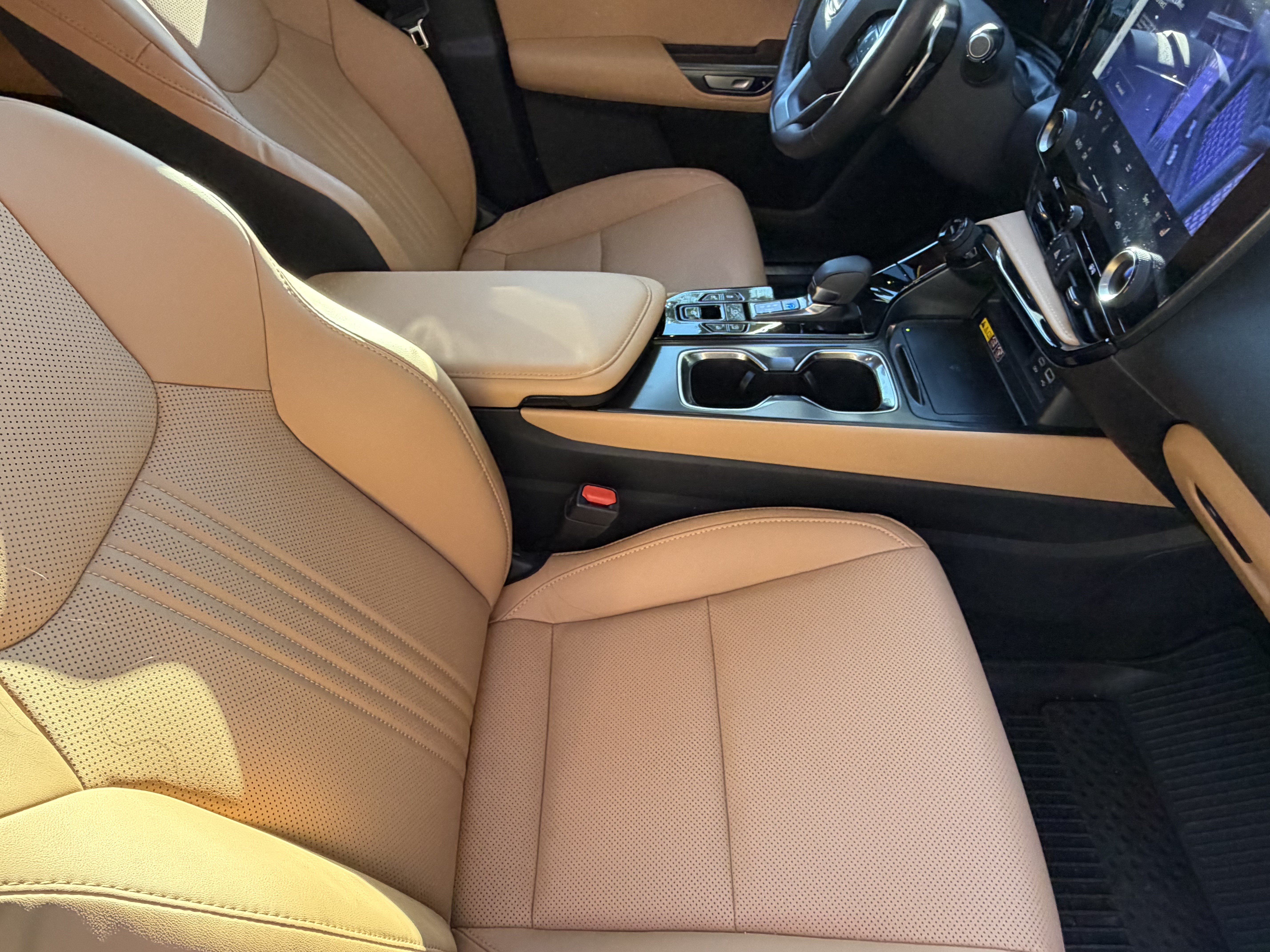 Certified 2025 Lexus NX 350 AWD w/ Accessory Package (2T) image 40