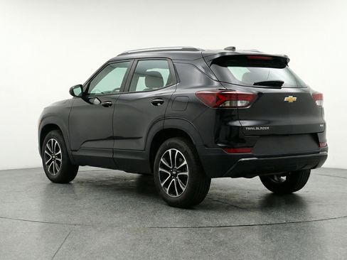 Used 2025 Chevrolet TrailBlazer LT image 6