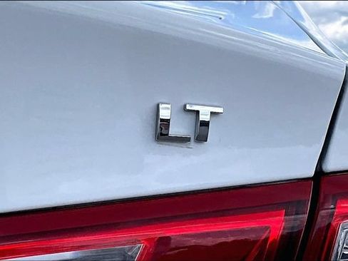 Used 2024 Chevrolet Malibu LT FWD image 23