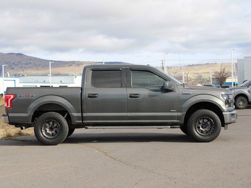 Used 2017 Ford F150 XLT image 7