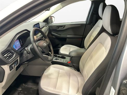 Used 2023 Ford Escape Active w/ Cold Weather Package image 9