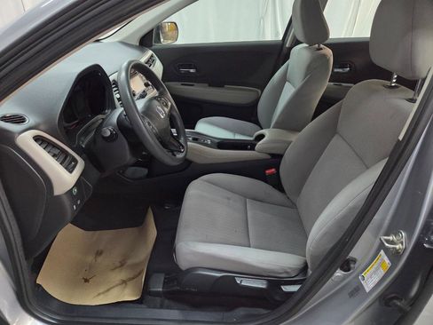 Used 2019 Honda HR-V LX image 14