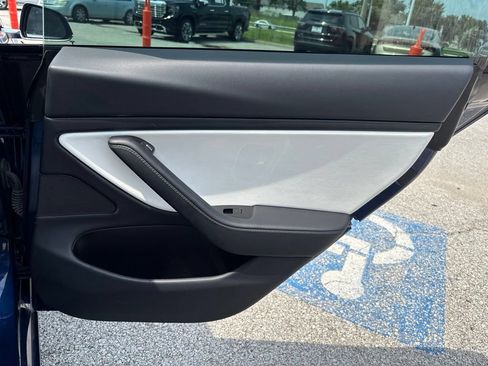 Used 2019 Tesla Model 3 AWD/4WD image 16