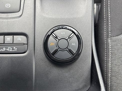 Used 2024 Ford Ranger XLT w/ Technology Package image 31