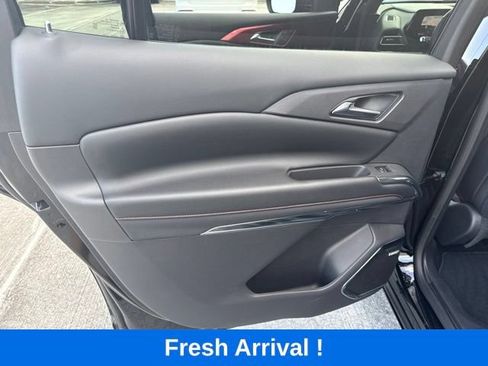 Used 2026 Chevrolet Traverse RS w/ LPO, Floor Liner Package FWD image 13