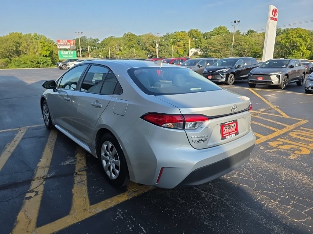 Used 2025 Toyota Corolla LE FWD image 7