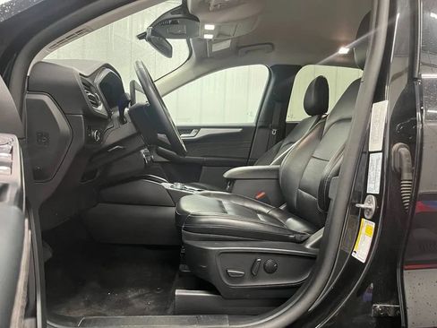 Used 2025 Ford Escape Platinum AWD/4WD image 11