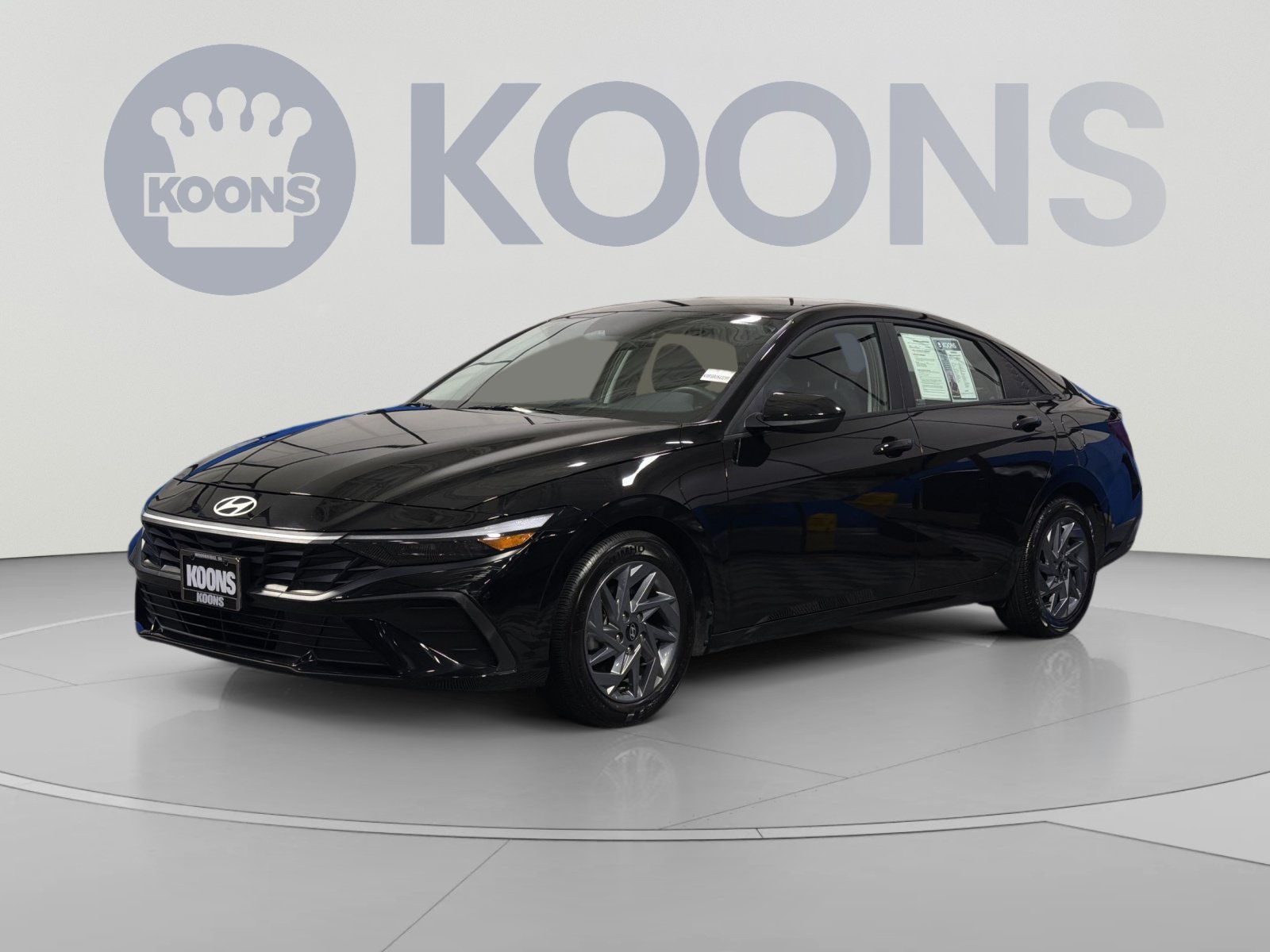 Used 2024 Hyundai Elantra SEL FWD image 1