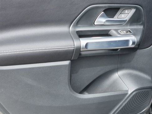 Certified 2024 Mercedes-Benz GLB 250 4MATIC image 15