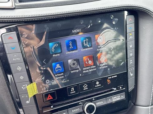 Certified 2025 INFINITI QX50 Luxe w/ Accent Package AWD/4WD image 20