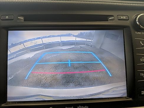 Used 2016 Toyota Highlander XLE image 16