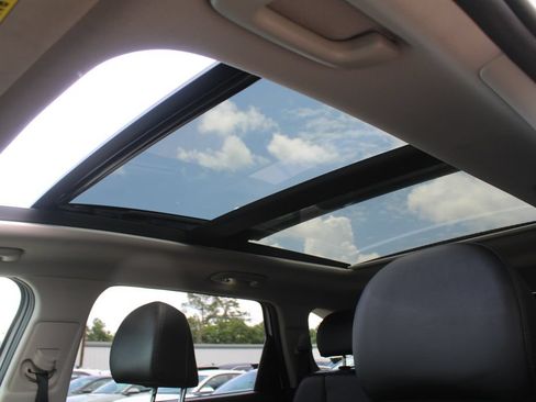 Certified 2023 Kia Sorento S w/ Panoramic Sunroof Package FWD image 59