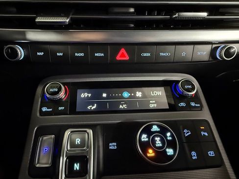 Used 2024 Hyundai Palisade Calligraphy image 40