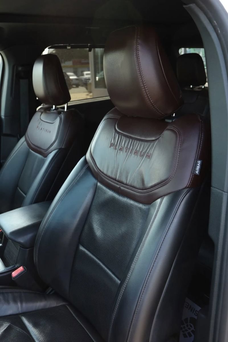 Used 2020 Ford Explorer Platinum w/ Premium Technology Package AWD/4WD image 15