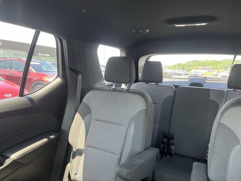 Used 2023 Chevrolet Traverse LT AWD/4WD image 12