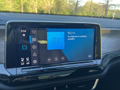 Certified 2024 Volkswagen Atlas SE w/ Panoramic Sunroof Package image 21