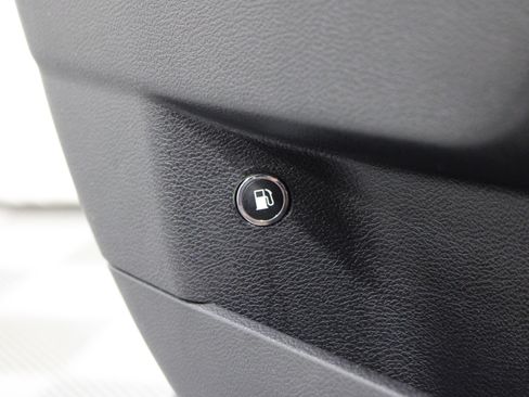 Used 2019 Dodge Charger SXT image 8