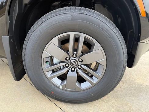 New 2026 Nissan Frontier SV image 10