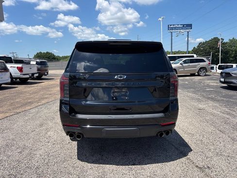 Used 2025 Chevrolet Suburban Z71 AWD/4WD image 65