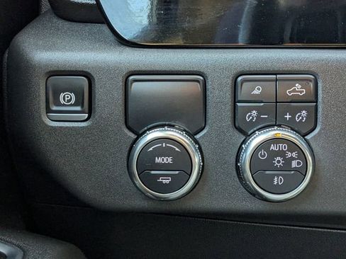 Used 2025 GMC Sierra 1500 SLT image 22