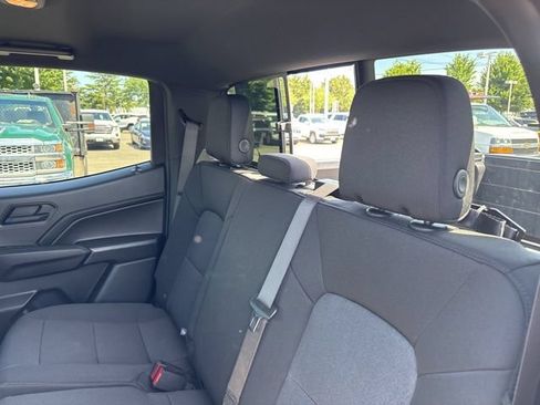Used 2025 Chevrolet Colorado W/T RWD image 30