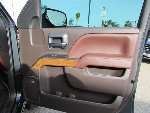 Used 2018 Chevrolet Silverado 1500 High Country image 30