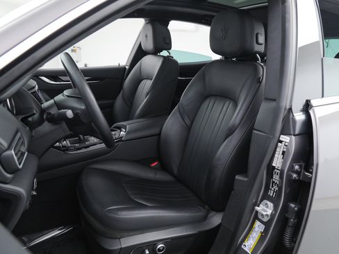 Certified 2023 Maserati Levante GT AWD/4WD image 17