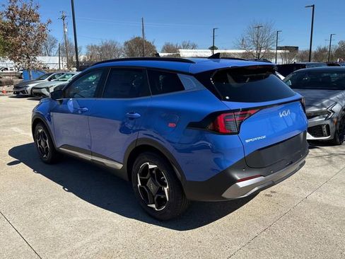 New 2026 Kia Sportage EX w/ EX Panorama Roof Package FWD image 7