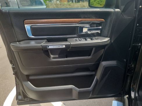 Used 2017 RAM 2500 Longhorn RWD image 31